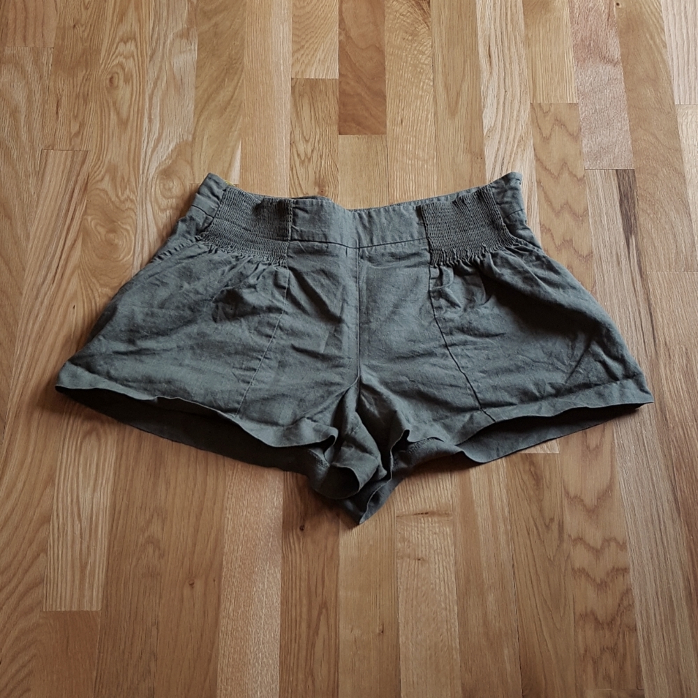 Catherine Malandrino OD Green Linen Shorts